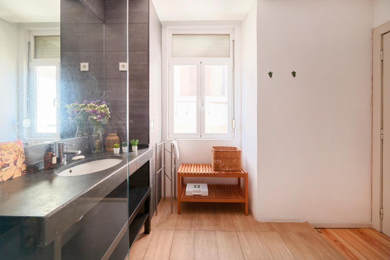 Sunny Apartment With Balcony! Lissabon Buitenkant foto