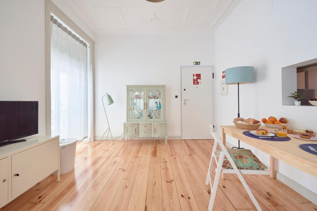 Sunny Apartment With Balcony! Lissabon Buitenkant foto