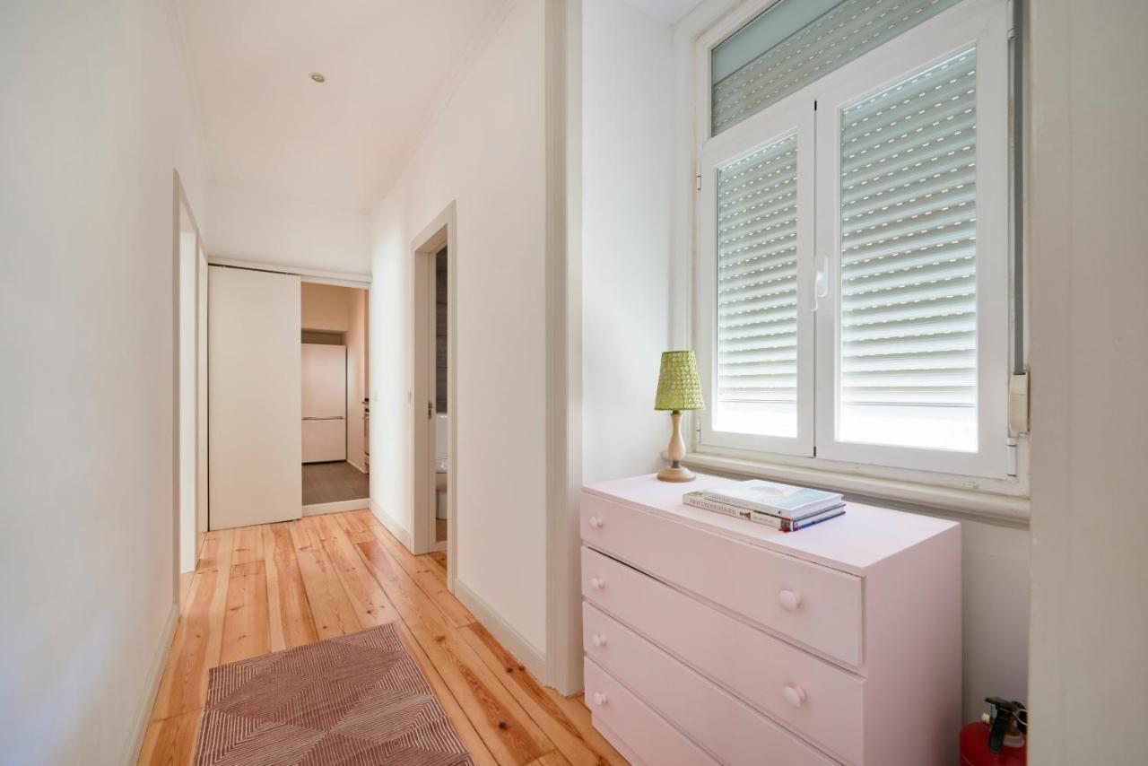 Sunny Apartment With Balcony! Lissabon Buitenkant foto