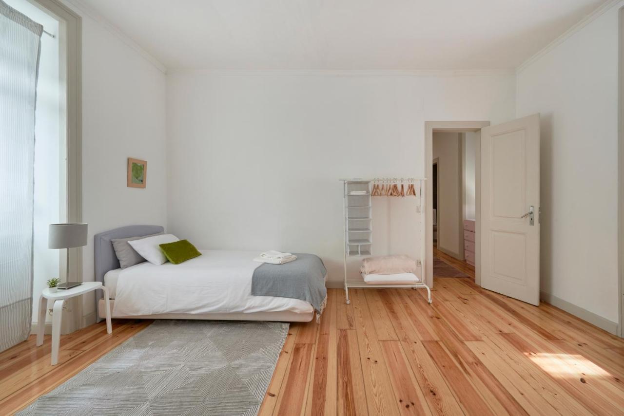 Sunny Apartment With Balcony! Lissabon Buitenkant foto