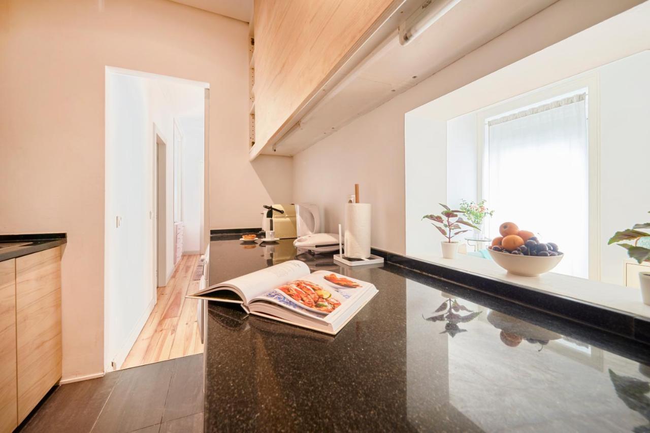 Sunny Apartment With Balcony! Lissabon Buitenkant foto